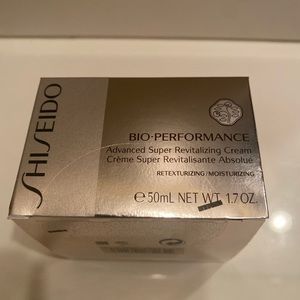 Shiseido miracle cream! Brand new, still sealed, never been opened!